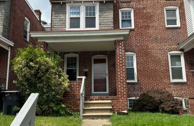 Updated 3 bedroom home in the City with rear deck! photos photos