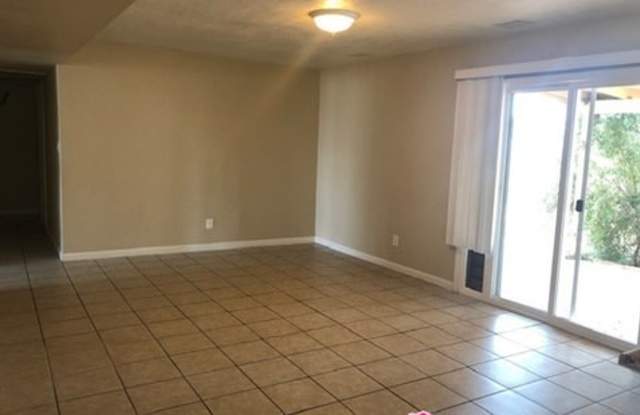 3239 E El Moro Cir Gallery 2