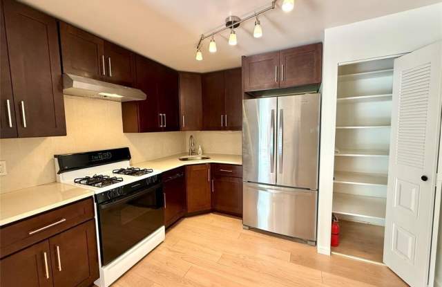 901 Tuliptree Court photos photos