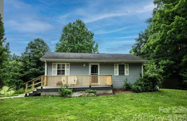 Move in Special:  Bright 2 Bedroom Home with Deck, Patio & Beautiful Views photos photos
