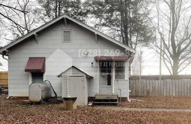 1614 Genia Dr - 1614 Genia Drive, Winston-Salem, NC 27103