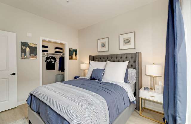 175 Avenue F photos photos