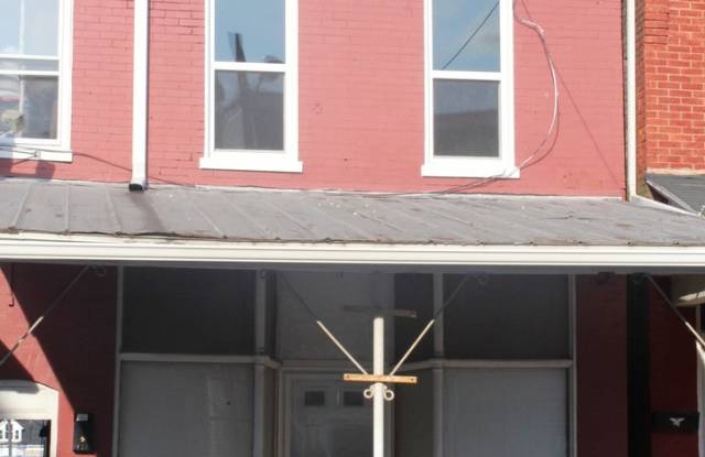 Spacious 2nd Floor Apartment photos photos