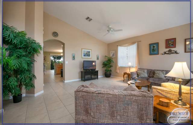 ONE MONTH FREE*** VALENCIA COUNTRY CLUB- ANNUAL UNFURNISHED - 3 BEDS / 2 BATHS - SINGLE FAMILY HOME photos photos