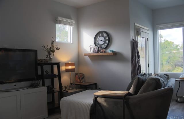 514 N Vine - 514 N Vine St, Fallbrook, CA 92028