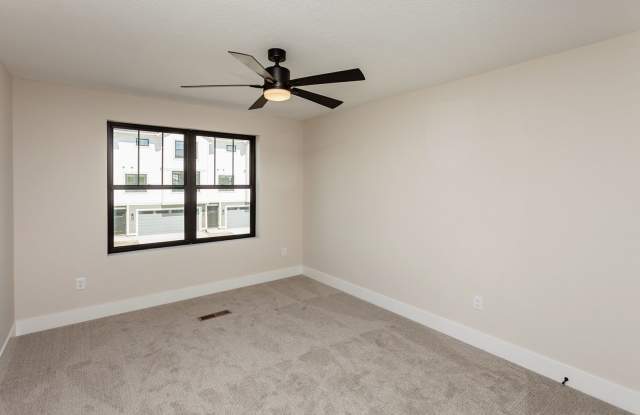 Southwest Prairie Trail Townhomes - 3 Bed Interior Unit Gallery 2