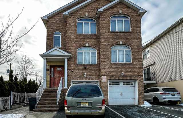 171 CLIFFORD ST photos photos