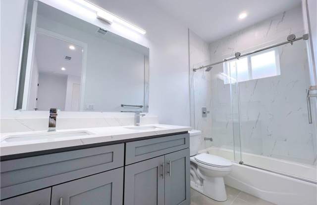 15826 hayland Street photos photos