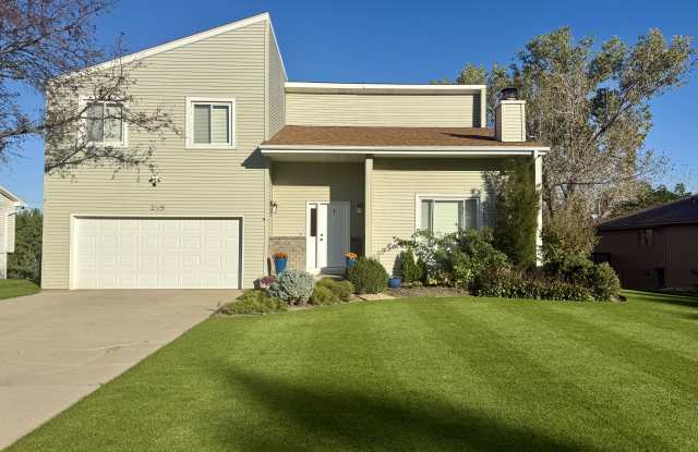 2305 South 165th Street - 2305 South 165th Street, Omaha, NE 68130