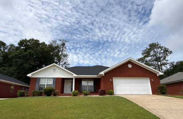 116 Sioux Street- Available NOW photos photos