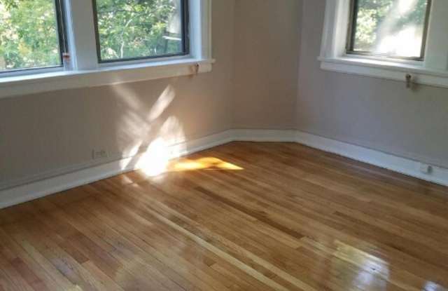 1361 West Estes Avenue Gallery 3
