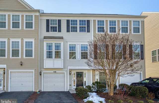 8217 HERITAGE CROSSING Court photos photos