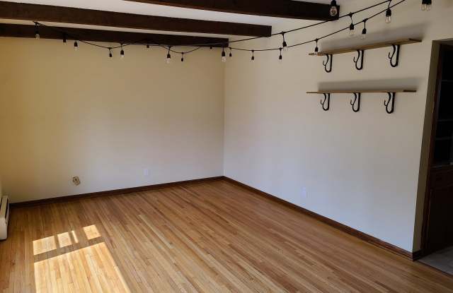 6505 Rowland Rd Gallery 4