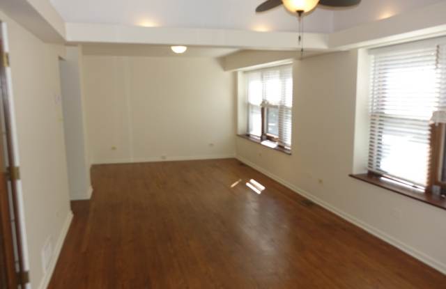 3553 N Bell Avenue Gallery 3