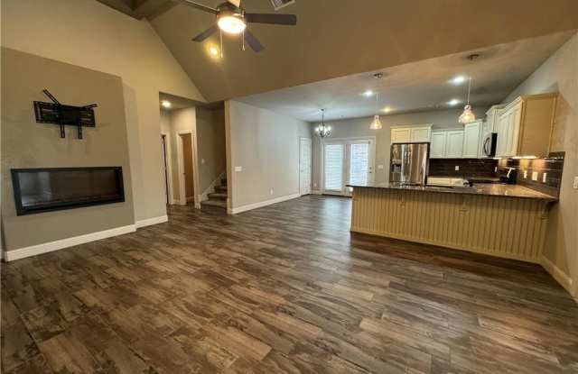 1806  SW Riverstone  RD Gallery 4