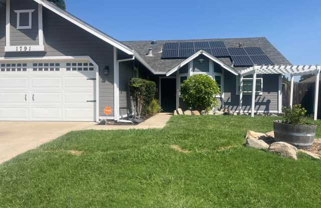 This rental won't last long. Don't miss out. Home near schools - 1791 Anthony Way, Yuba City, CA 95993