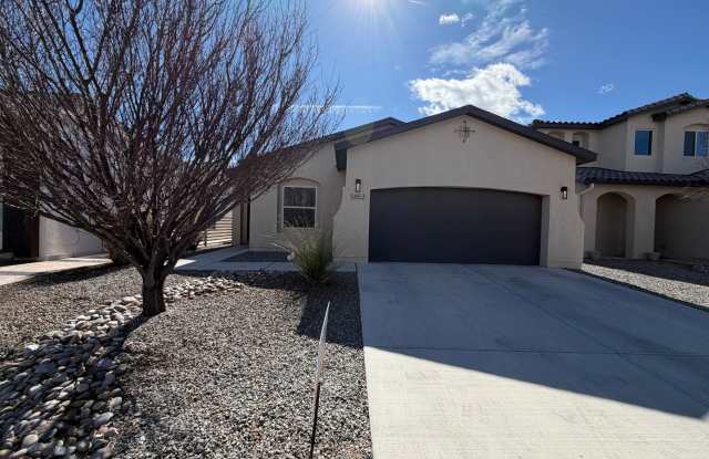 3 Bedroom Single Story Home Near Unser Blvd NW  Paradise Blvd NW! photos photos