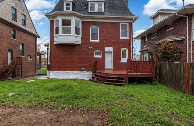 14 Parkland Place photos photos