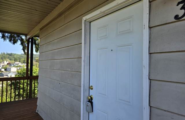 220 Southwest Orchard Street - 3 photos photos