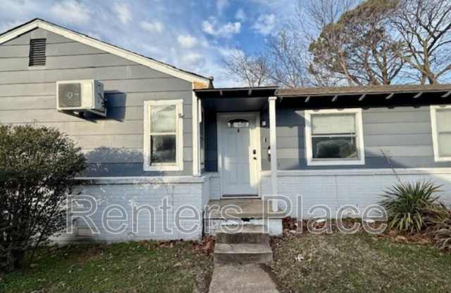 2915 East Easton Street photos photos