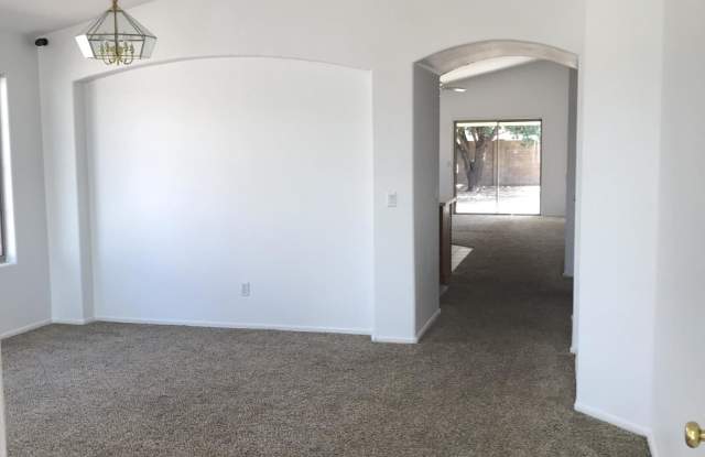 511 W GROVERS Avenue Gallery 2