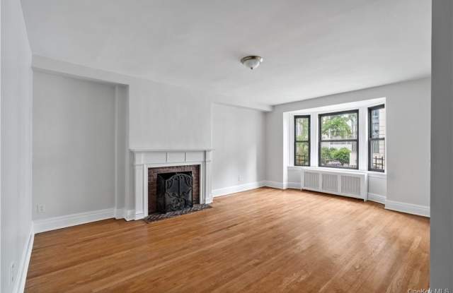 250 Martine Avenue Gallery 3