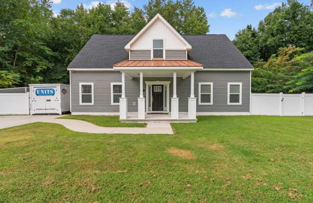 Charming 3-Bedroom Home in Suffolk! photos photos