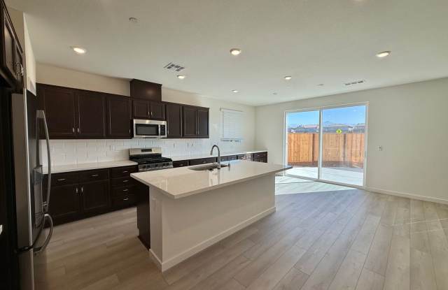 Brand new 4-Bedroom Hollister home — Be the First to Live Here! Gallery 3