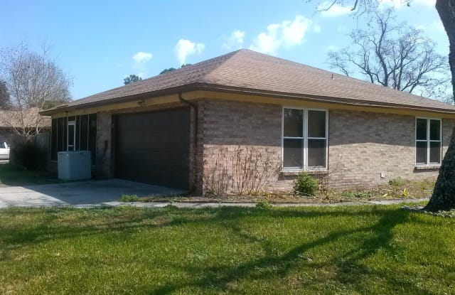 2381 Stonehaven Ct East - 2381 Stonehaven Court East, Lakeside, FL 32065