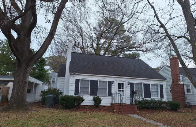 104 N Library Street photos photos