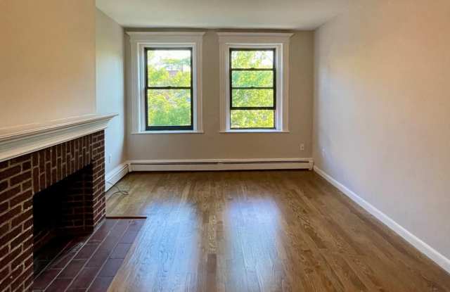 Huge 3 bed unit in Coolidge Corner with parking and A/C! photos photos