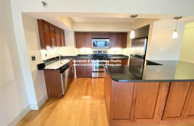 1600 Beacon St. photos photos