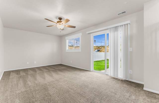 4 Bed Home with Mountain Views in Clearfield Gallery 3