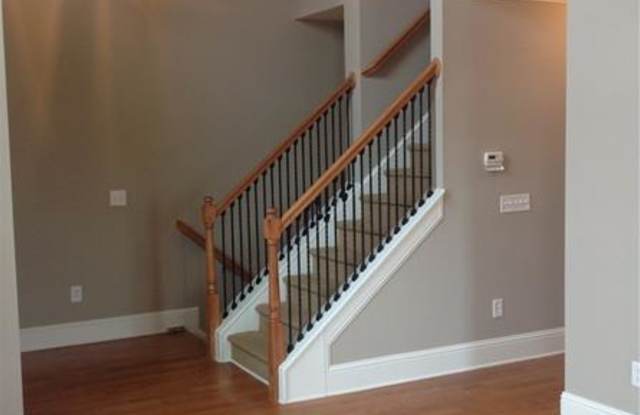 6419 Paulson Place Gallery 2