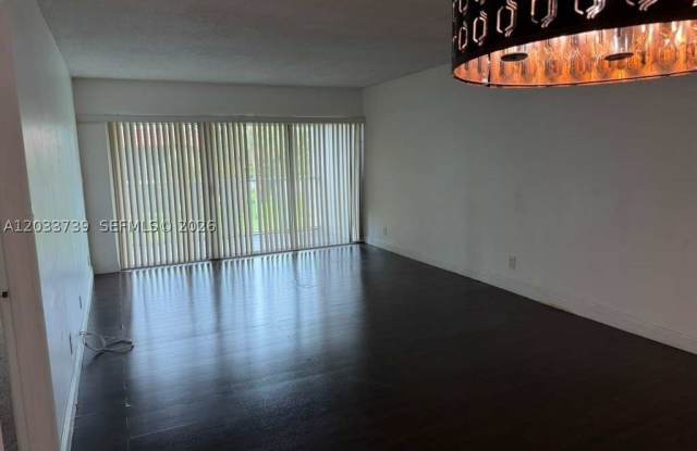 140 Lakeview Dr photos photos