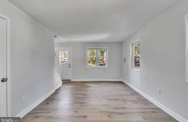 5809 FIFER Gallery 4