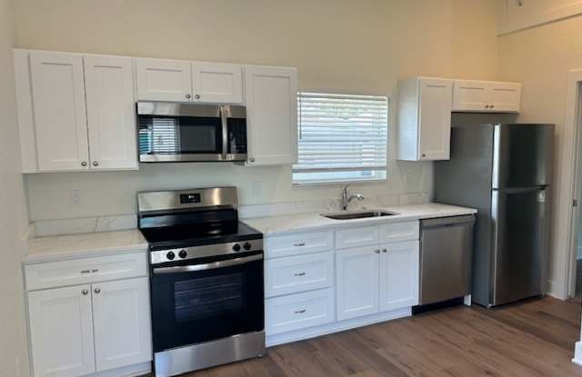 *NEW Build! Centrally located 1/1. Gallery 4