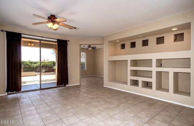 2461 W MUIRFIELD Drive Gallery 3