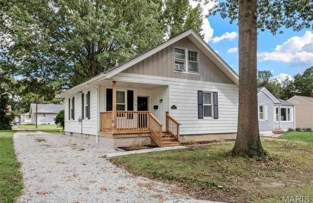 318 N CEDAR Street photos photos