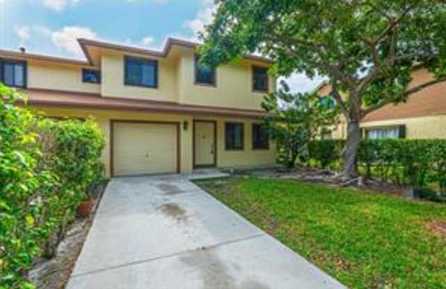 6094 Live Oak Court Gallery 2