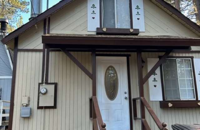 Large 2 Bedroom with a loft! photos photos