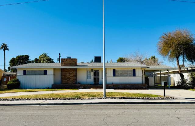 Classic McNeil Estates Ranch-style home photos photos