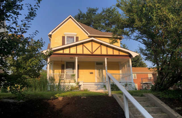 Large House Midtown photos photos