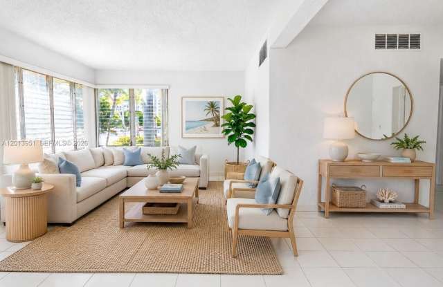10081 W Bay Harbor Dr Gallery 3