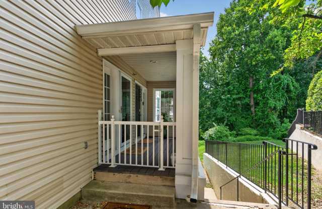 6607 THACKWELL Way Gallery 4