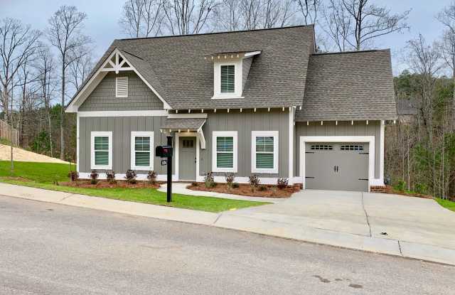 3 BEDROOM 2.5 BATH W/ 1 CAR GARAGE, DECK,  FENCED IN BACK YARD! - 1254 Shades Terrace, Irondale, AL 35210