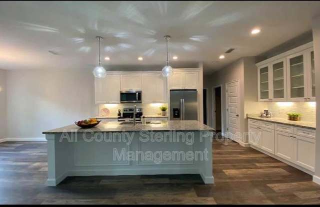 492 NW Forest Meadows Avenue photos photos