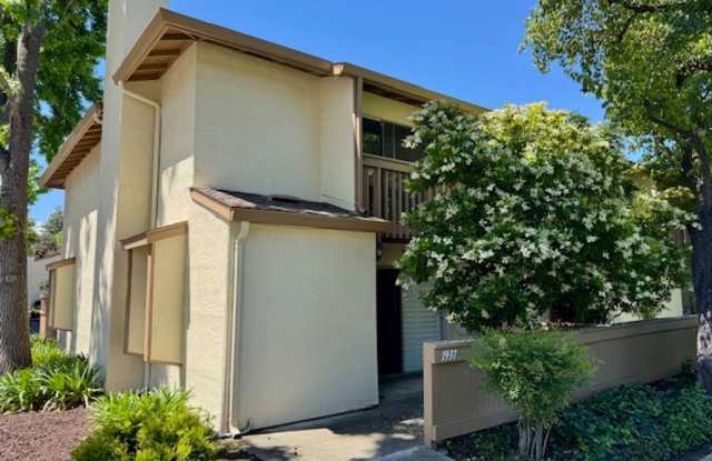 Gorgeous Walnut Creek Townhome 2 bedroom, 2.5 bath with 1 car garage in Sunset Park photos photos