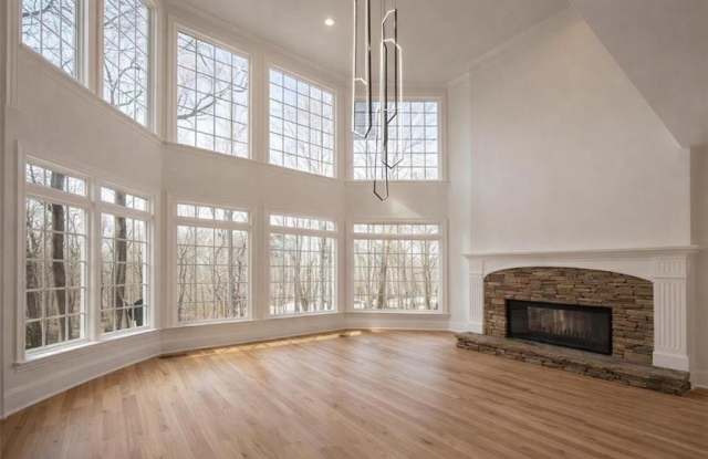 1430 Hillcrest Heights Gallery 3