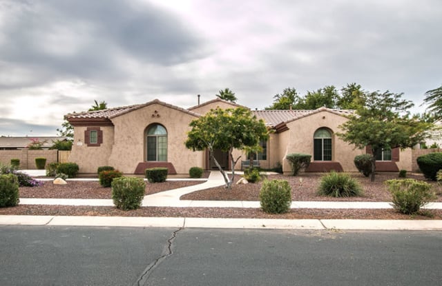 8025 West San Juan Avenue - 8025 West San Juan Avenue, Glendale, AZ 85303
